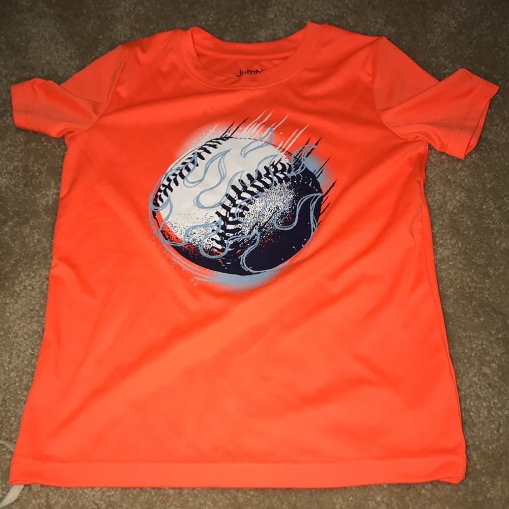 Athletic shirt